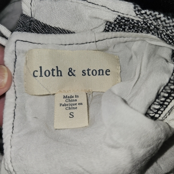 Cloth & Stone Anthropologie Buffalo Plaid Ruffled Romper in Small - Picture 8 of 9